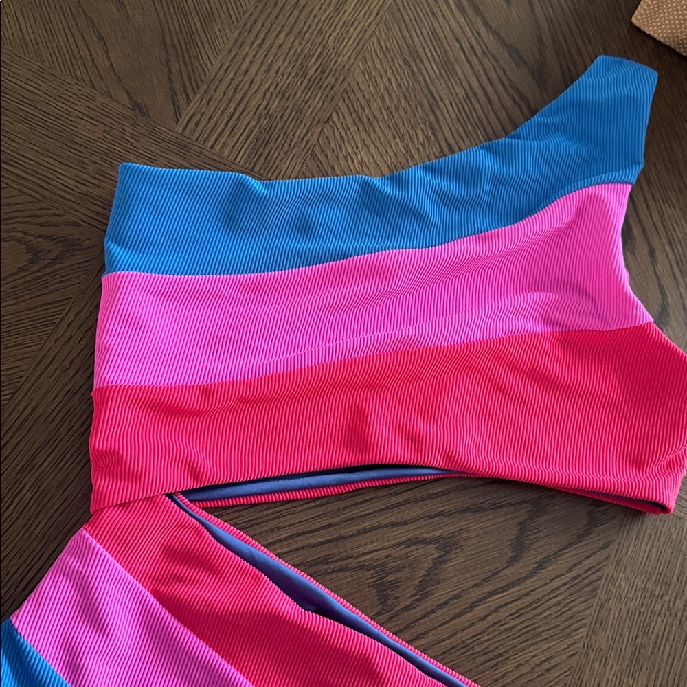 Beach Riot Joyce One Piece Fuchsia Red Neon Pink, Size Medium, $168 - Picture 5 of 9